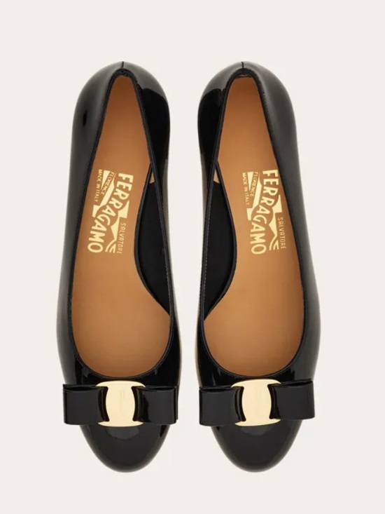 Shoes - Ferragamo Vara Bow Pump